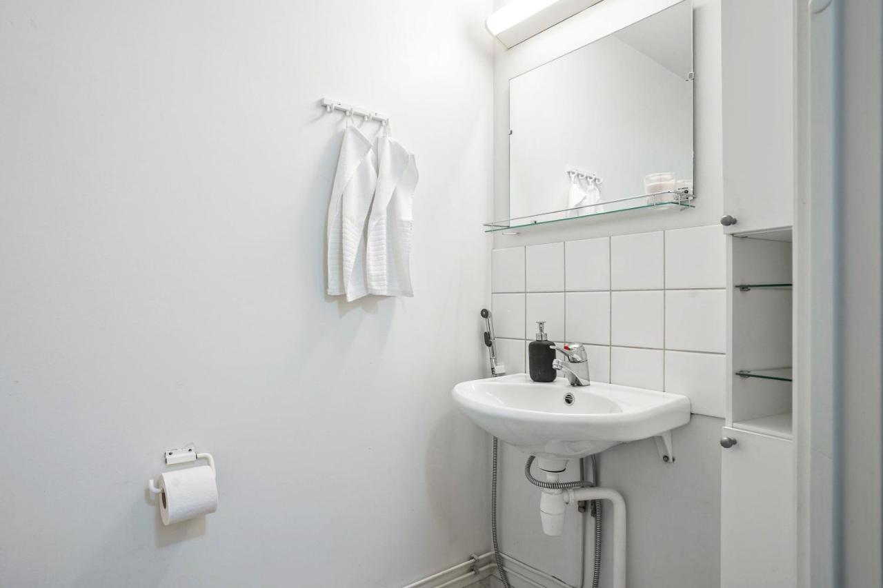Apartment Sleepwell Sukkula With Private Sauna And Parking トゥルク エクステリア 写真